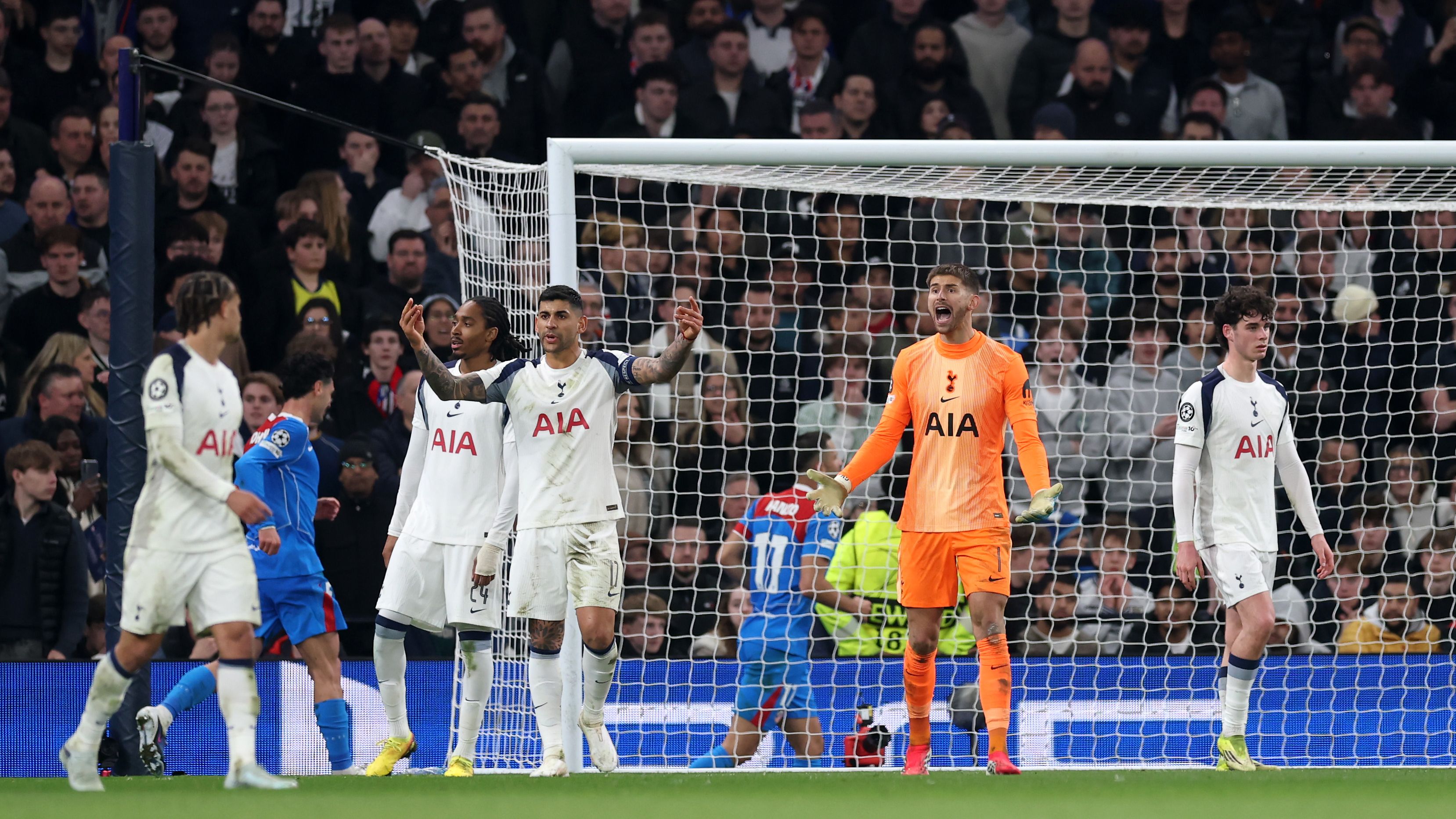 images-v3-getty-2267279488-crop-MM5DGMZRGY5DCOBWGU5G433XMU5DAORRGE4Q====-GettyImages-2267279488