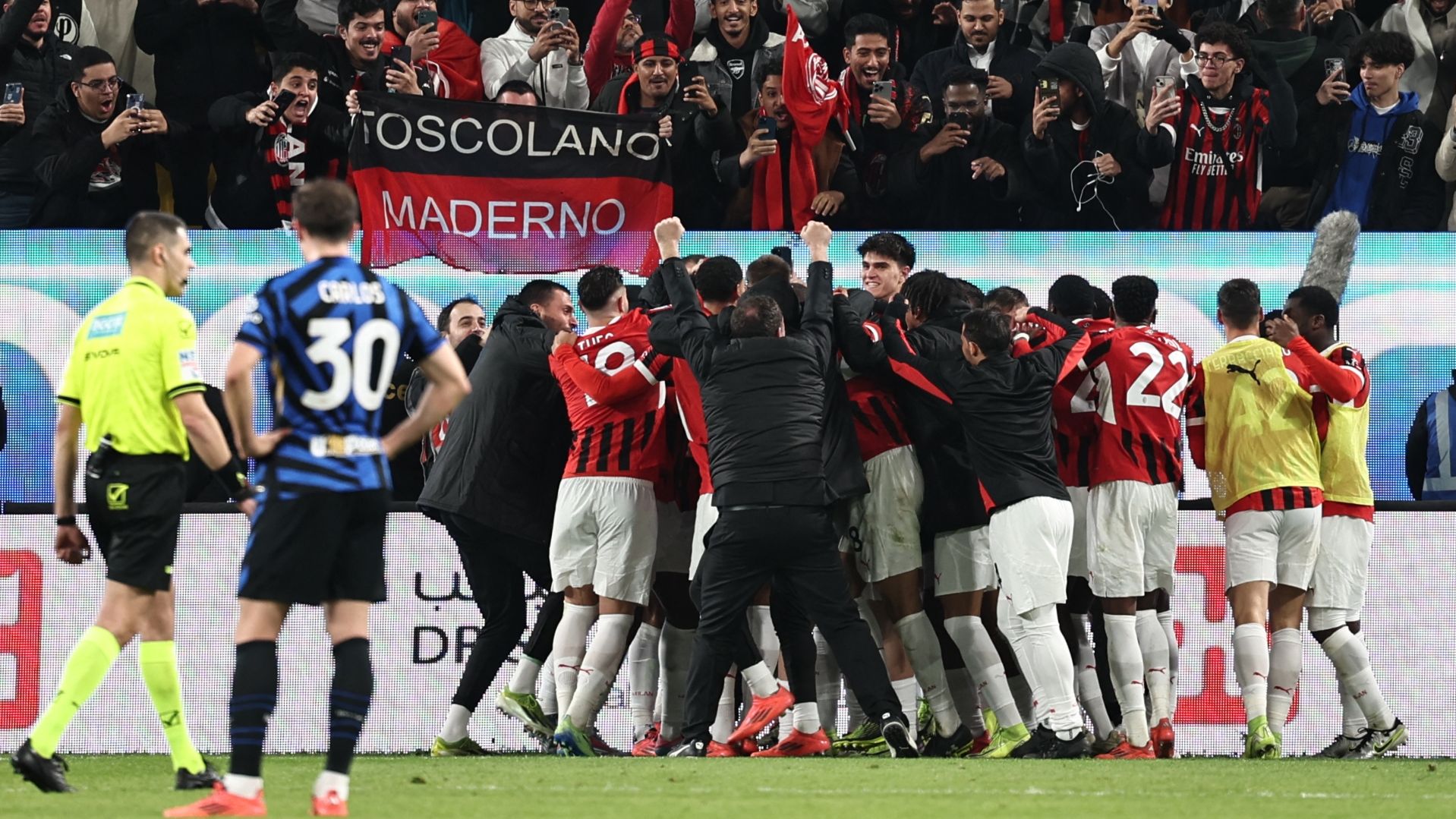 images-v3-blt9f5e4720ad3f341c-crop-MM5DCOJRHA5DCMBXHE5G433XMU5DCORQ-GettyImages-2192180168%20(1)