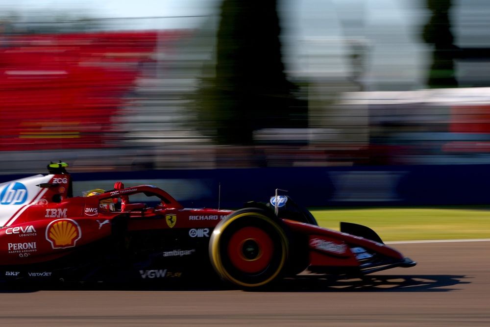 images-mgl-0L1NVpm2-s1000-lewis-hamilton-ferrari