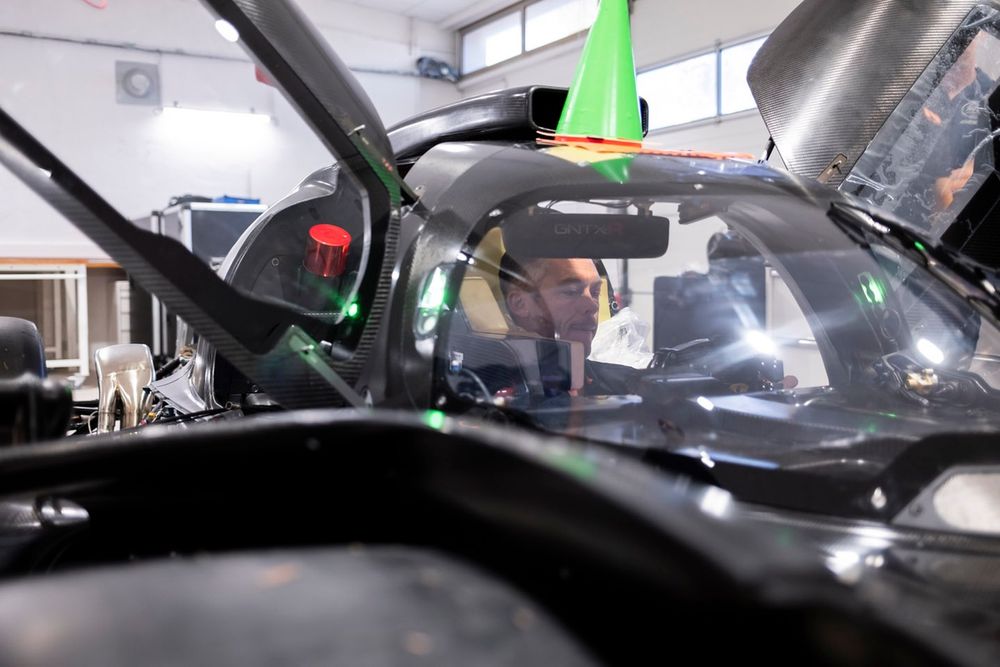 images-mgl-2eAKE1a2-s1000-andre-lotterer-genesis-magma-r