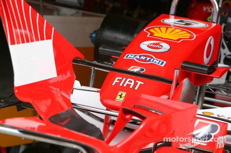 static-img-mgl-300000-380000-388000-388600-388612-s8-f1-hungarian-gp-2006-scuderia-ferrari-bodywork