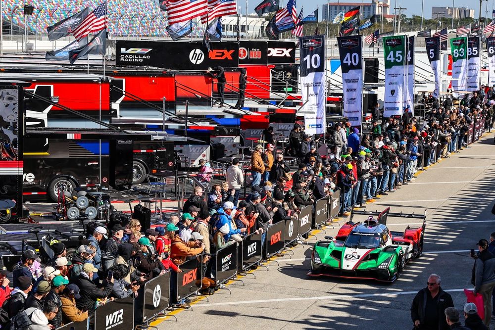 images-mgl-0L1yGDa2-s1000-63-automobili-lamborghini-squa