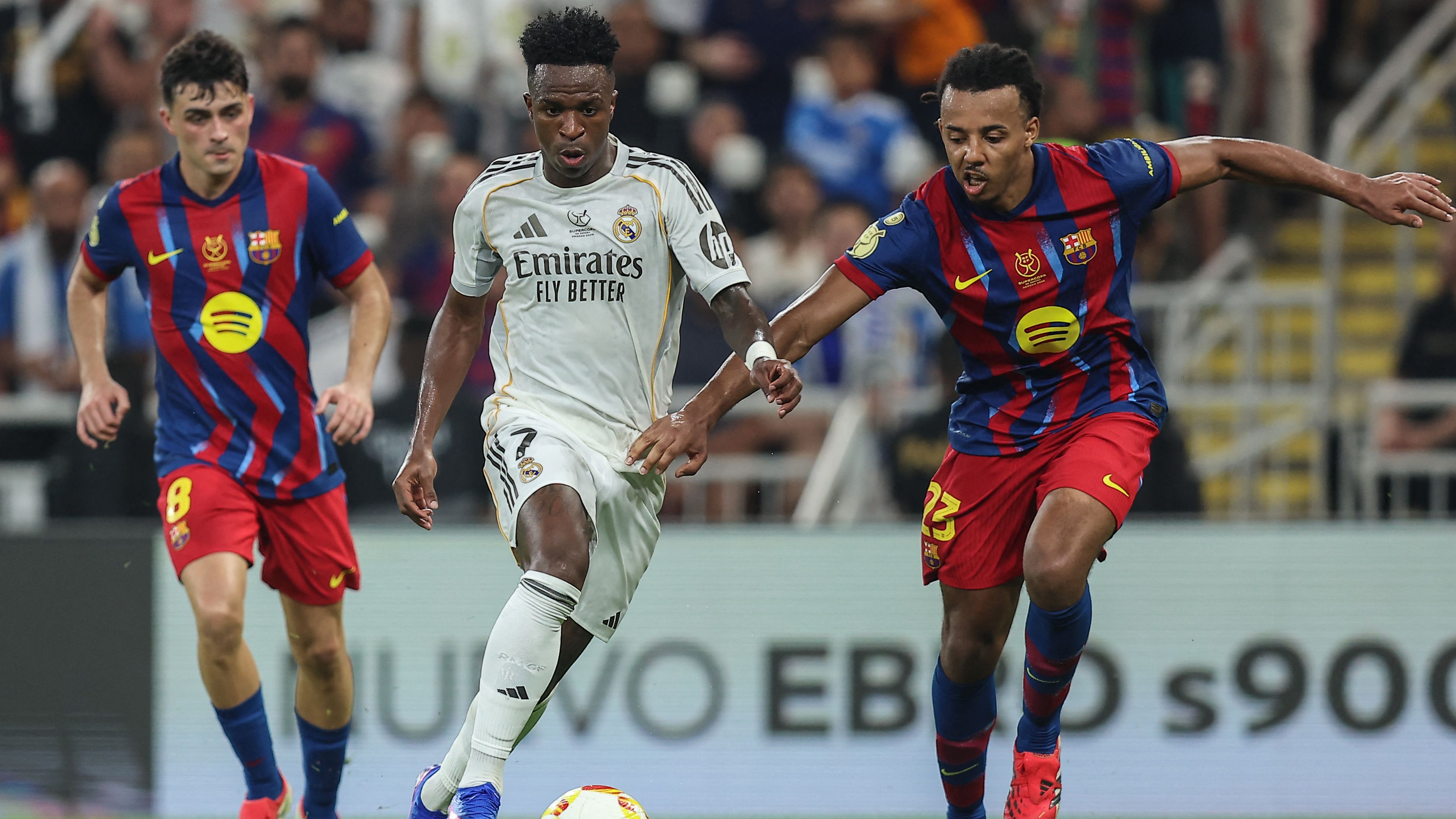 images-v3-getty-2255217637-crop-MM5DGNZUGI5DEMJQGU5G433XMU5DQNB2GE3DS===-GettyImages-2255217637