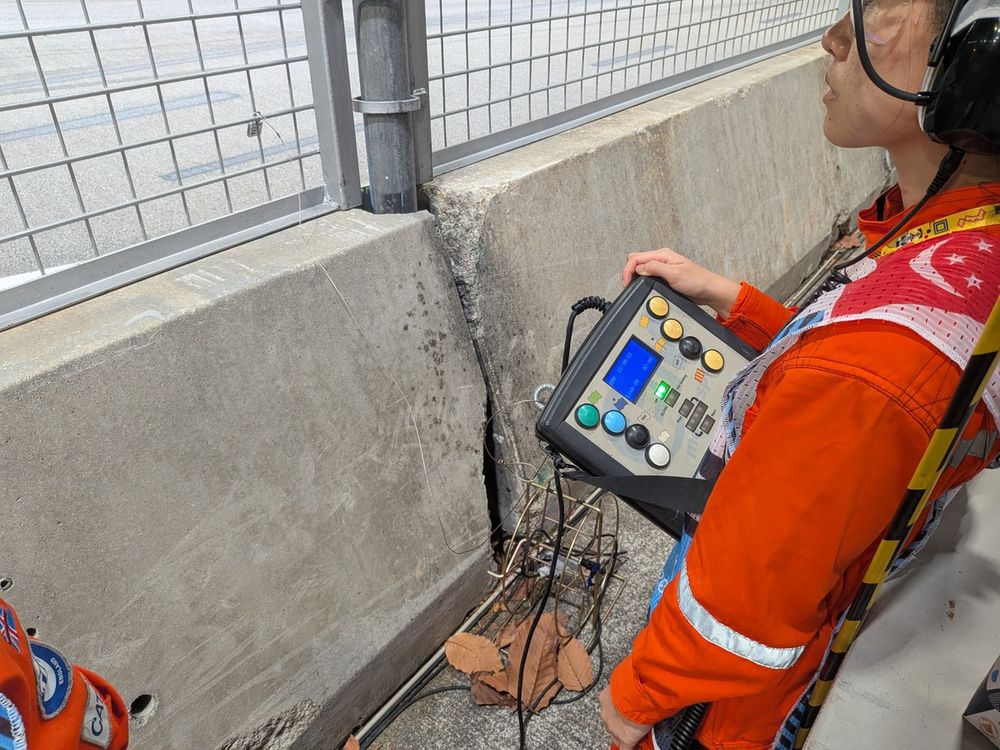 images-mgl-6x7ZLAjY-s1000-marshals-at-work-at-the-singap