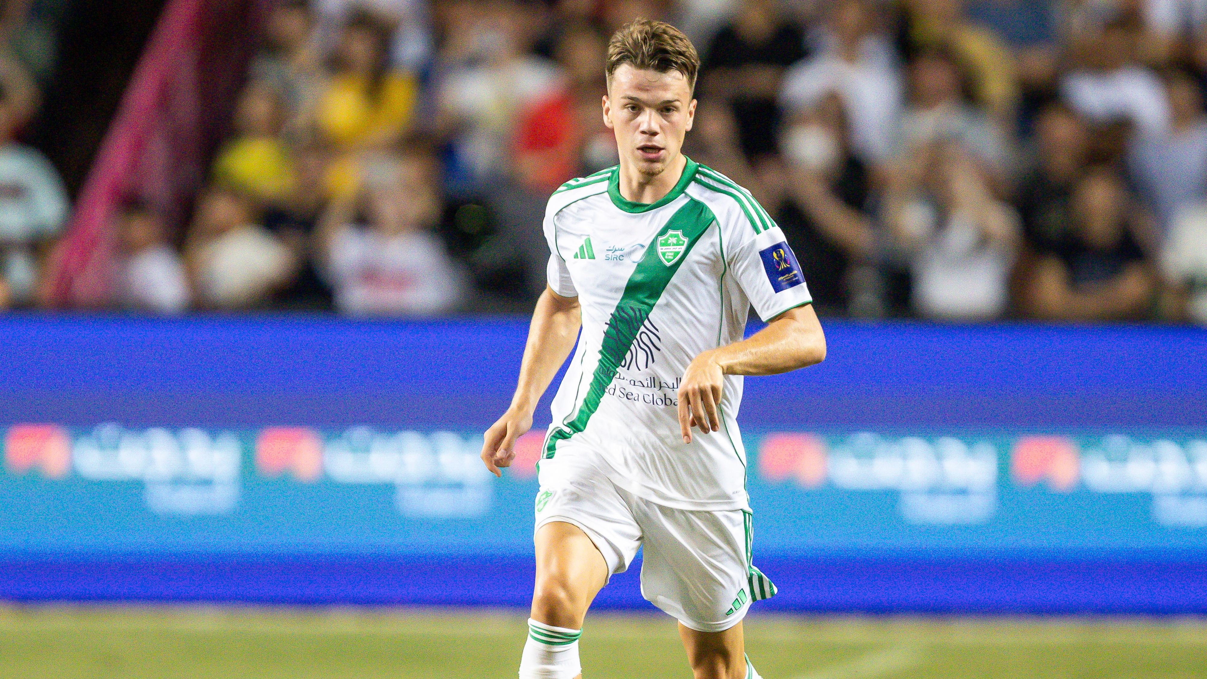 images-v3-getty-2230790586-crop-MM5DIMBQGA5DEMRVGA5G433XMU5DSMJZHIZDOMQ=-GettyImages-2230790586