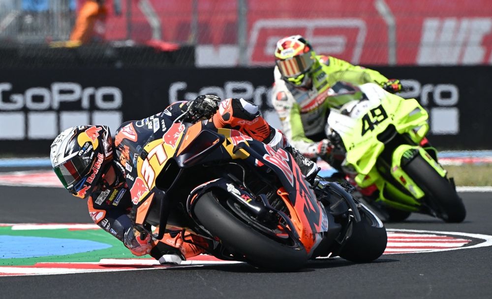 images-mgl-6b7dWQr0-s1000-pedro-acosta-red-bull-ktm-fact