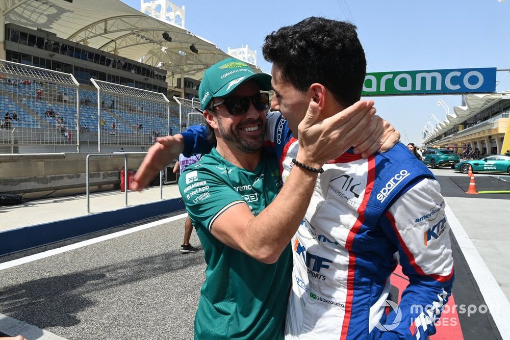 images-mgl-2Gzr7rQ0-s1000-fernando-alonso-aston-martin-f-1