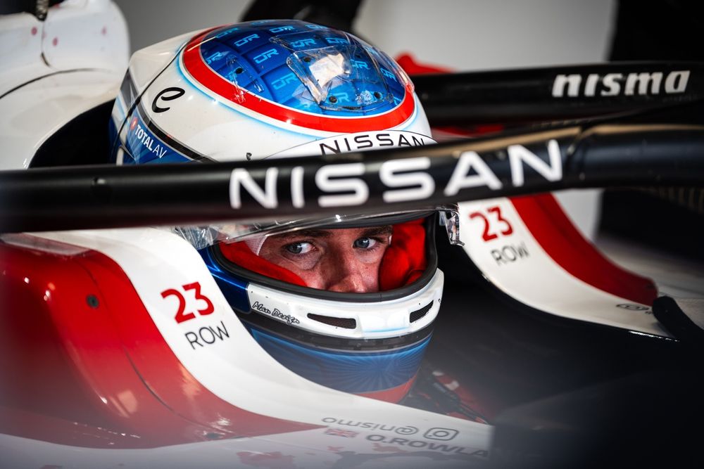 images-mgl-0RrQ15M0-s1000-oliver-rowland-nissan-formula-