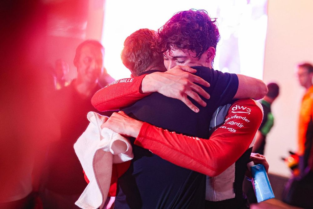 images-mgl-6VRvxK76-s1000-oliver-bearman-ferrari-with-hi