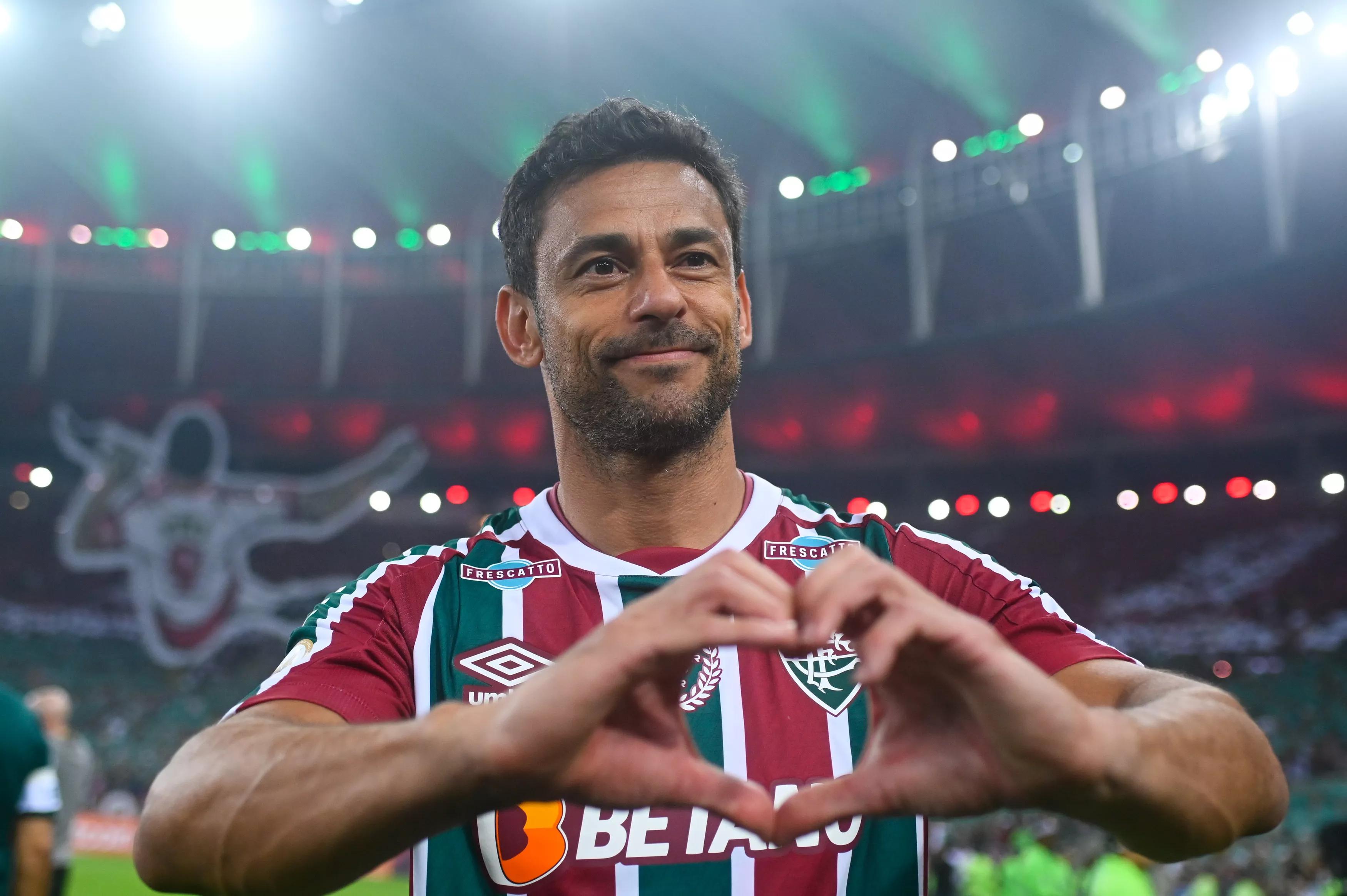 transform-a3633943-01e2-4206-b3dd-577c7ad2eeb7-Fred-of-Fluminense-poses-before-a-match-against-Ceara-as-part-of-Brasileirao-2022-at-Maracana-Stadium-on-July-9-2022-in-Rio-de-Janeiro-Brazil