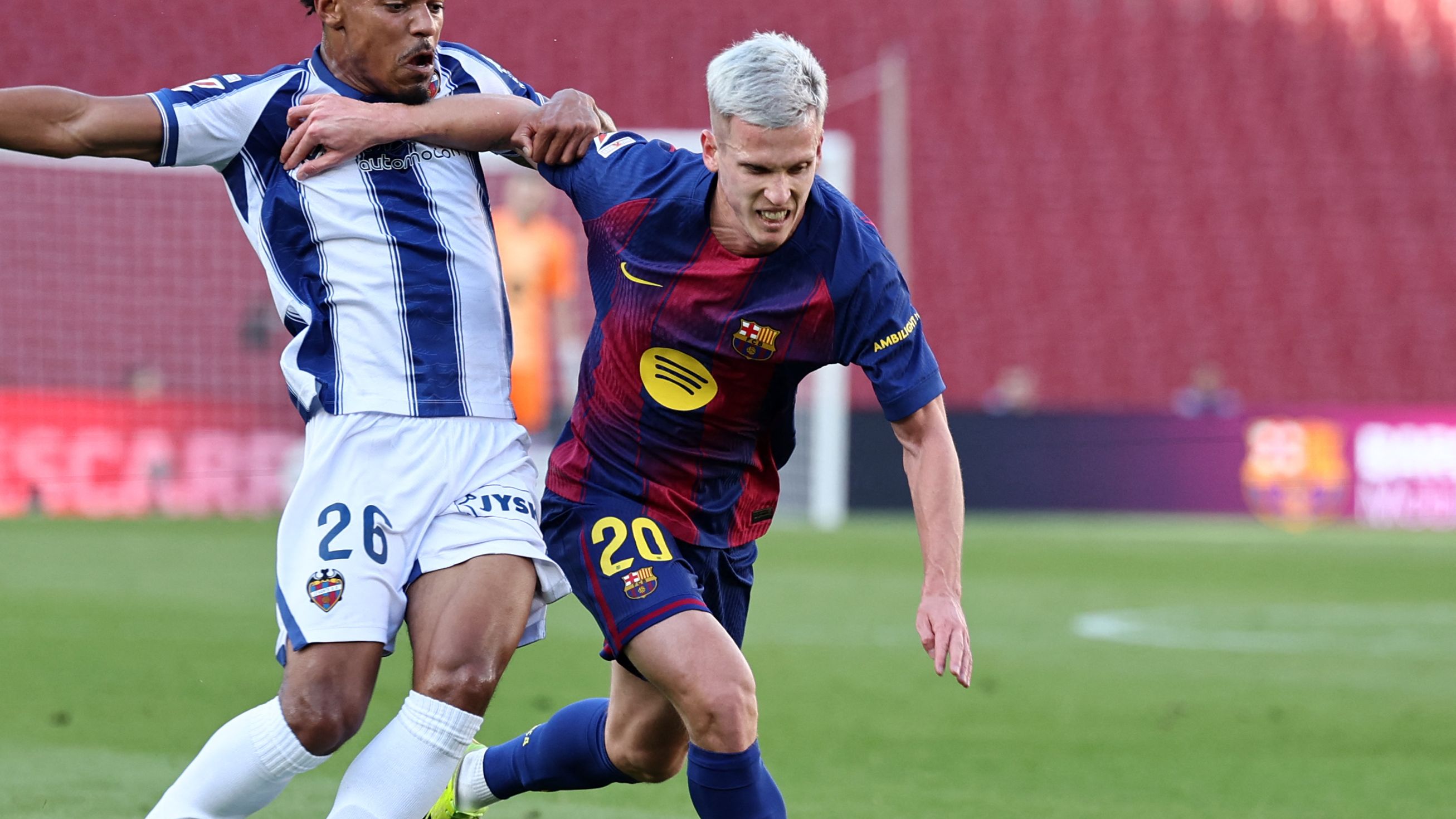 images-v3-getty-2262475009-crop-MM5DENRRGM5DCNBXGA5G433XMU5DMNJTHIZDOMI=-GettyImages-2262475009