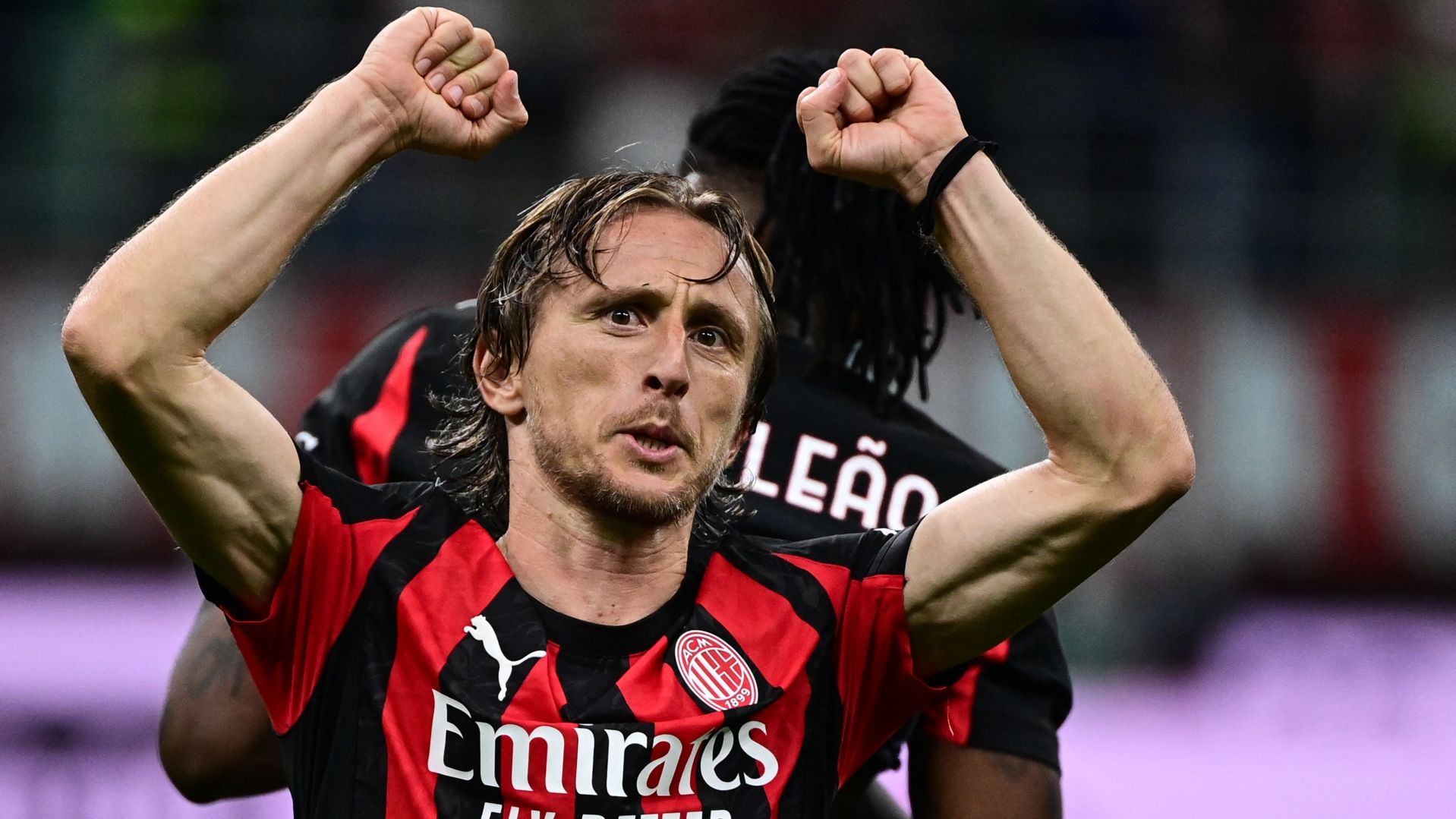 images-v3-blt7bc2c5711d492318-crop-MM5DCOJRHA5DCMBXHE5G433XMU5DCORQ-modric%20(2)