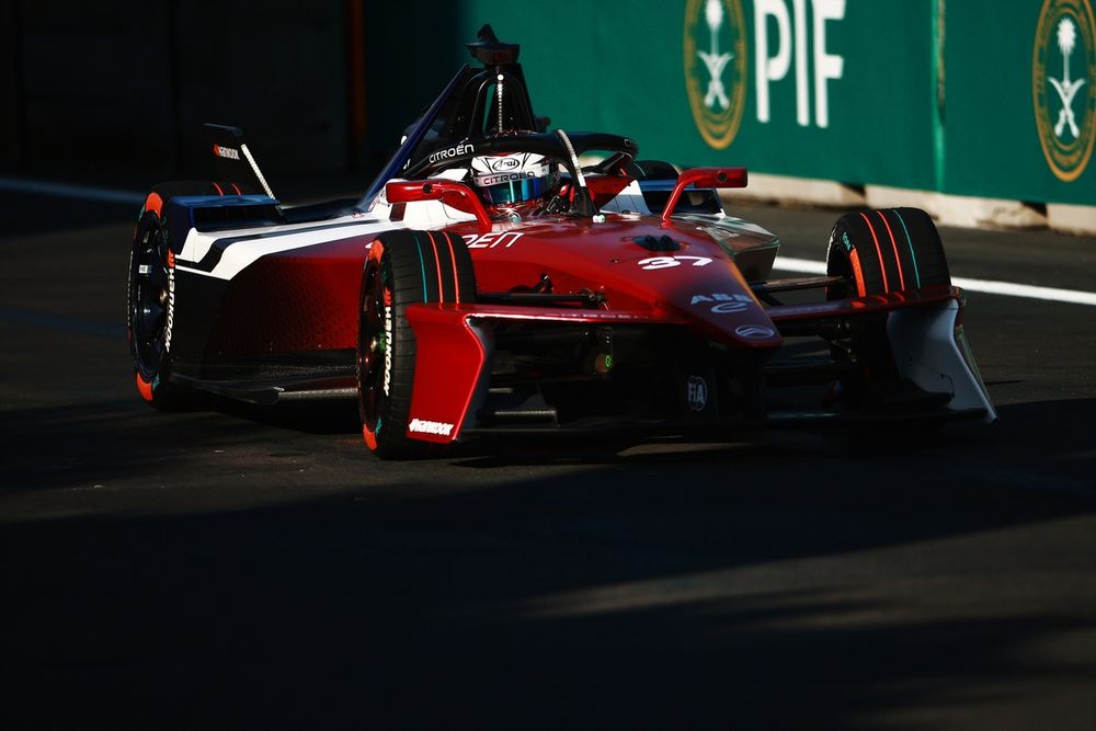 images-mgl-0ZqAD4d6-s1000-nick-cassidy-citroen-racing-e-