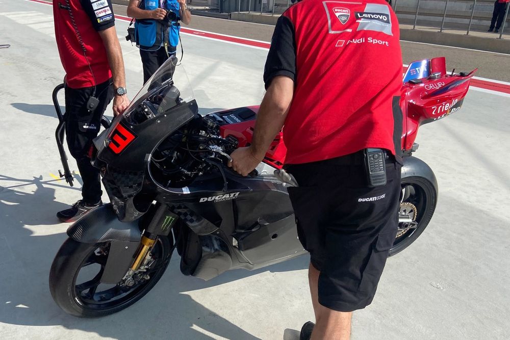 images-mgl-YBeByV72-s1000-ducati-team-bike-detail