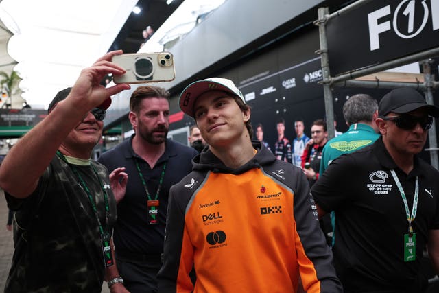 AP-2025-11-07-c215dbe1c30546c58e782896e3bc7d96