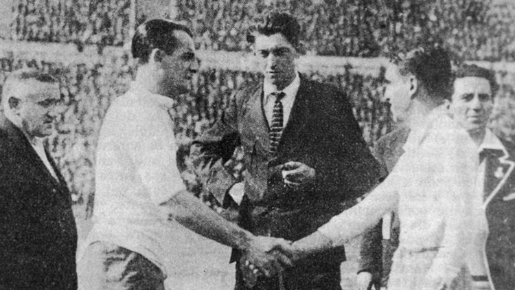 images-v3-getty-3247647-crop-MM5DGNJUGA5DCOJZGE5G433XMU5DAORQ-GettyImages-3247647