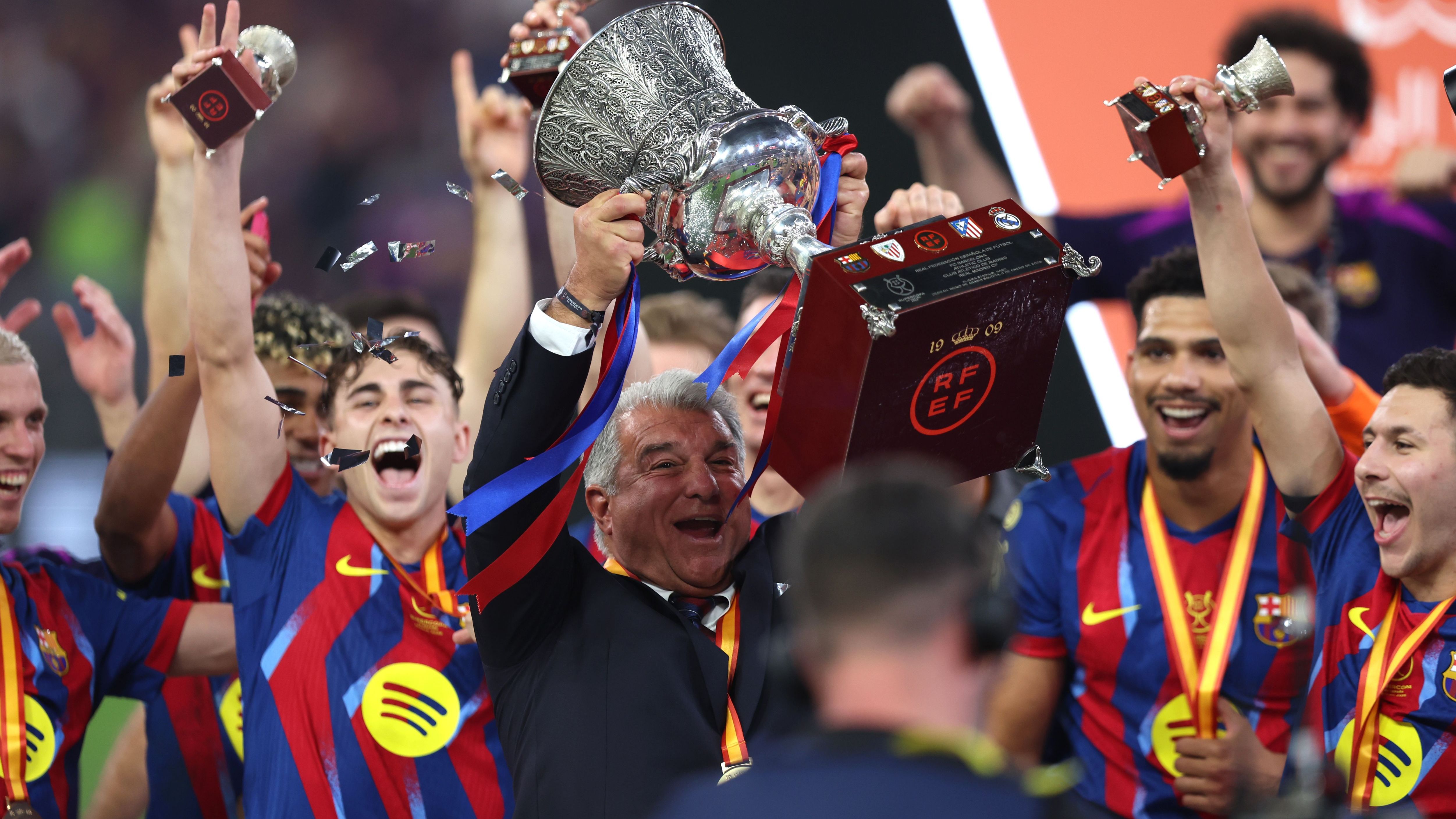 images-v3-getty-2255755063-crop-MM5DKMBQGQ5DEOBRGU5G433XMU5DAORSGYYQ====-GettyImages-2255755063