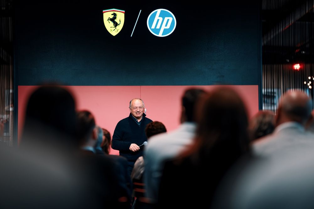 images-mgl-6lmdvV40-s1000-pranzo-di-natale-scuderia-ferr