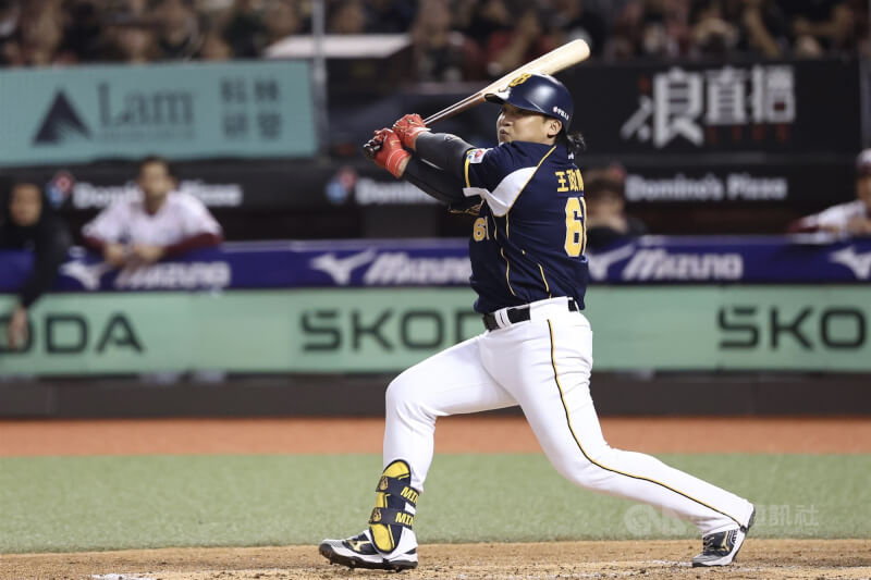 www-WebPhotos-800-20251021-2000x1333_wmky_08284602133787_202510210218000000