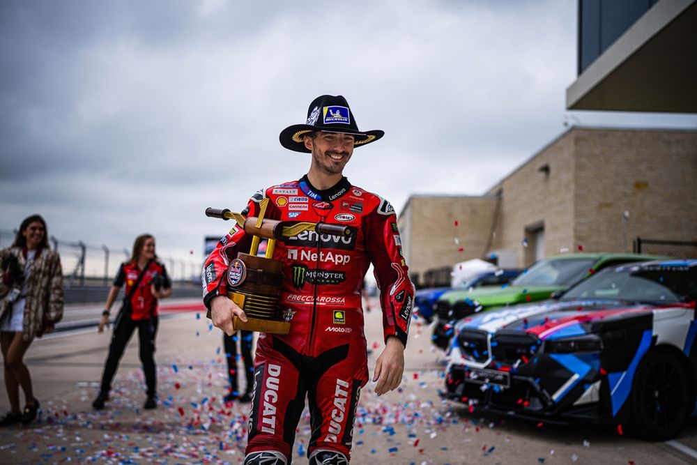 images-mgl-2jXP5gE6-s1000-francesco-bagnaia-ducati-team