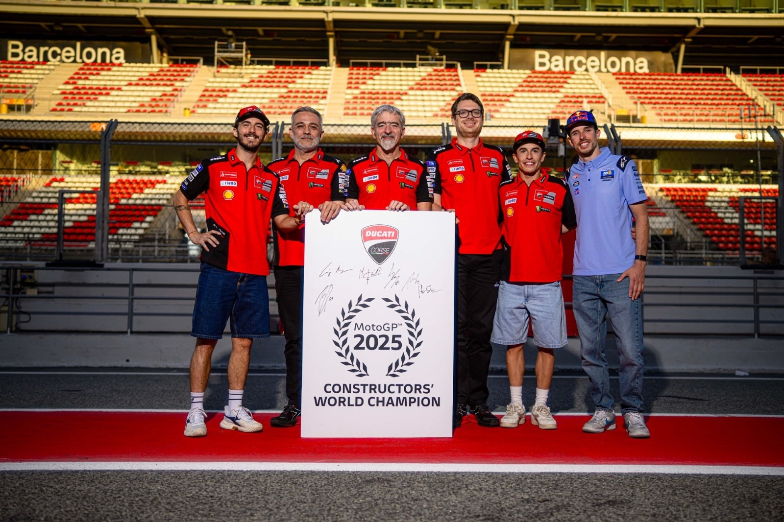 static-img-news-ducati-6-titulo-constructores