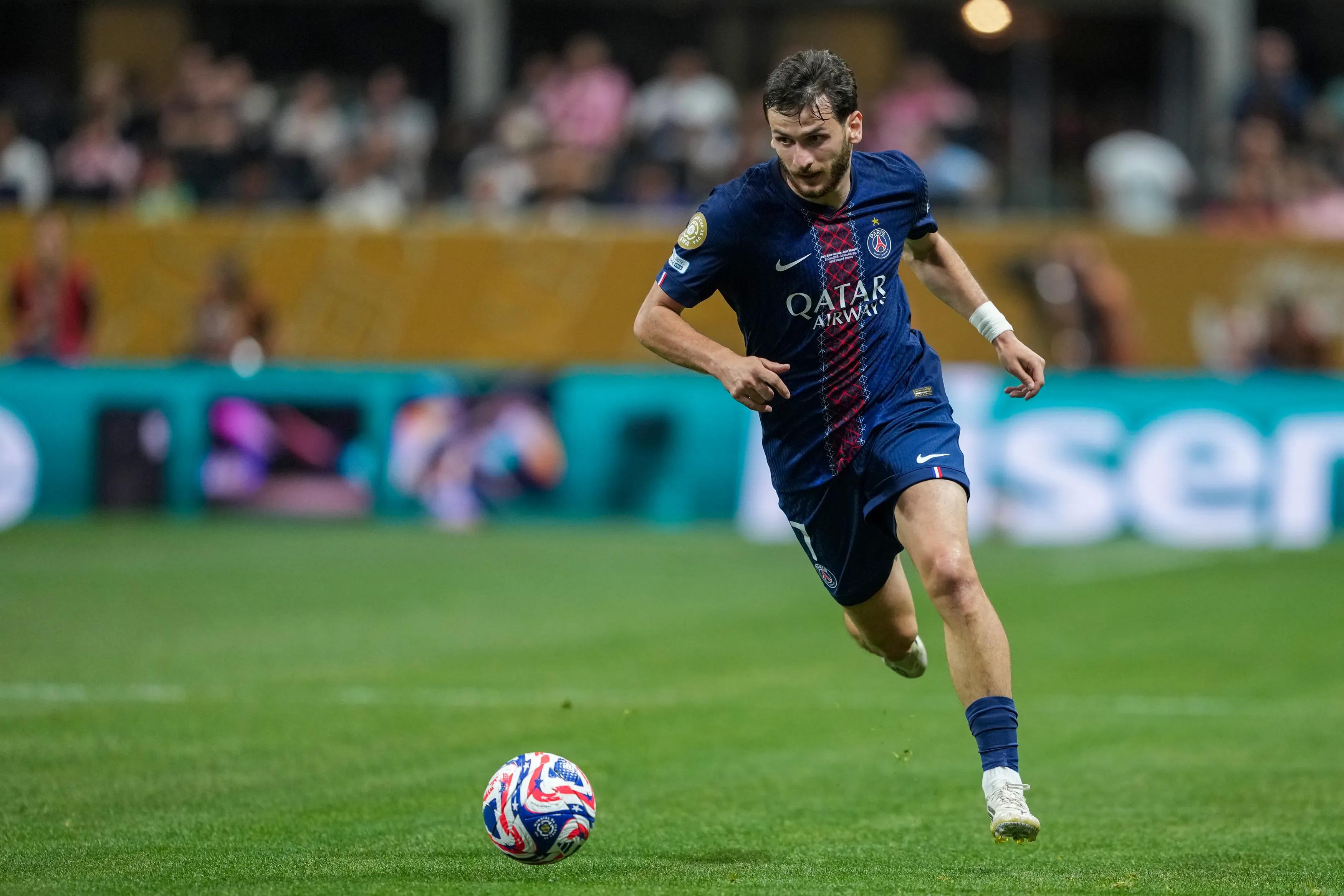 transform-846aea5f-f718-432a-bb6a-7b89af1e7696-Khvicha-Kvaratskhelia-psg