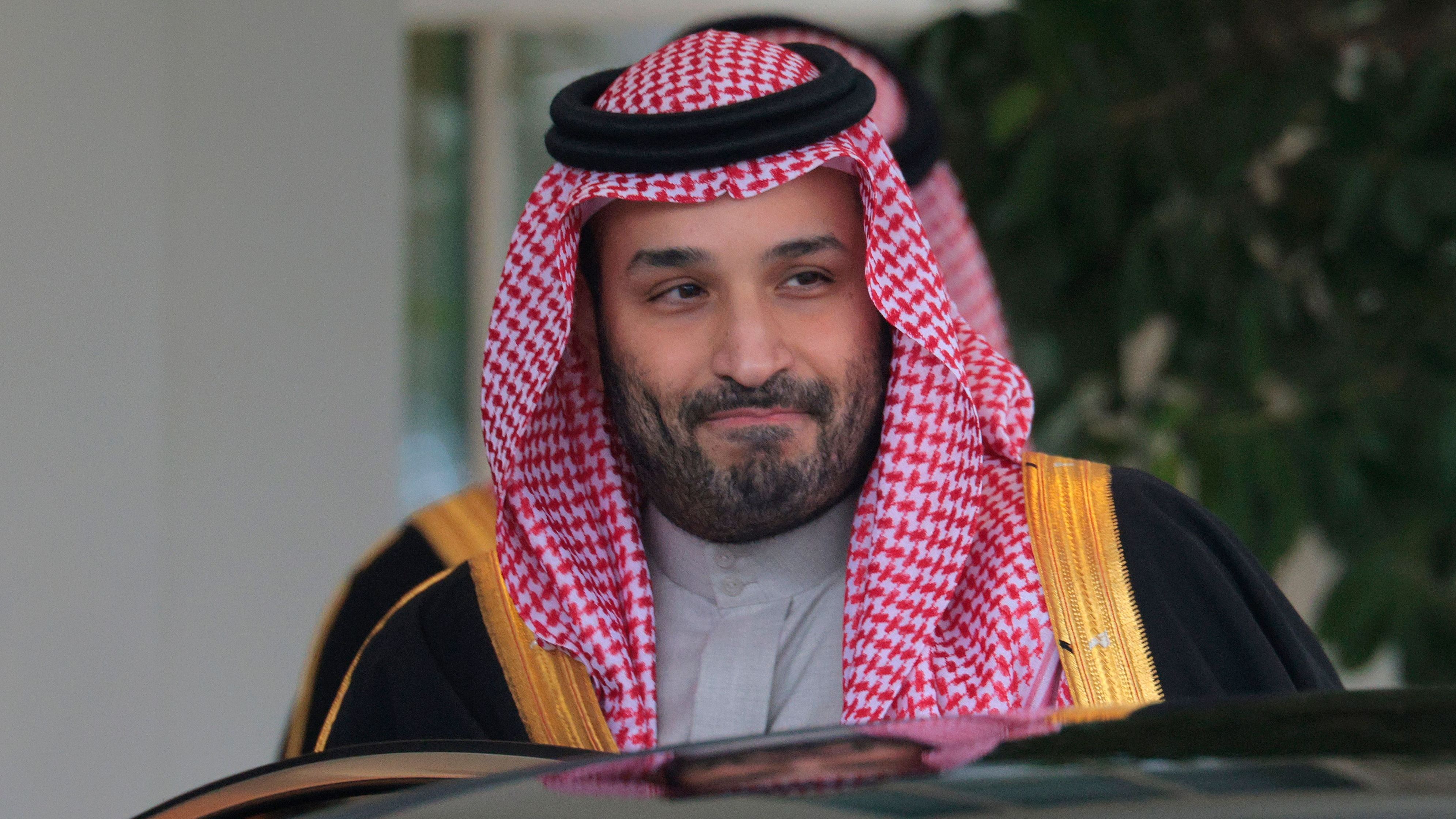 images-v3-getty-2247347938-crop-MM5DGOJYGI5DEMRUGA5G433XMU5DAORRG4YA====-GettyImages-2247347938