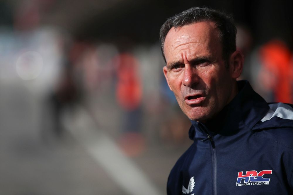 images-mgl-YXypzOd6-s1000-alberto-puig-team-manager-of-h