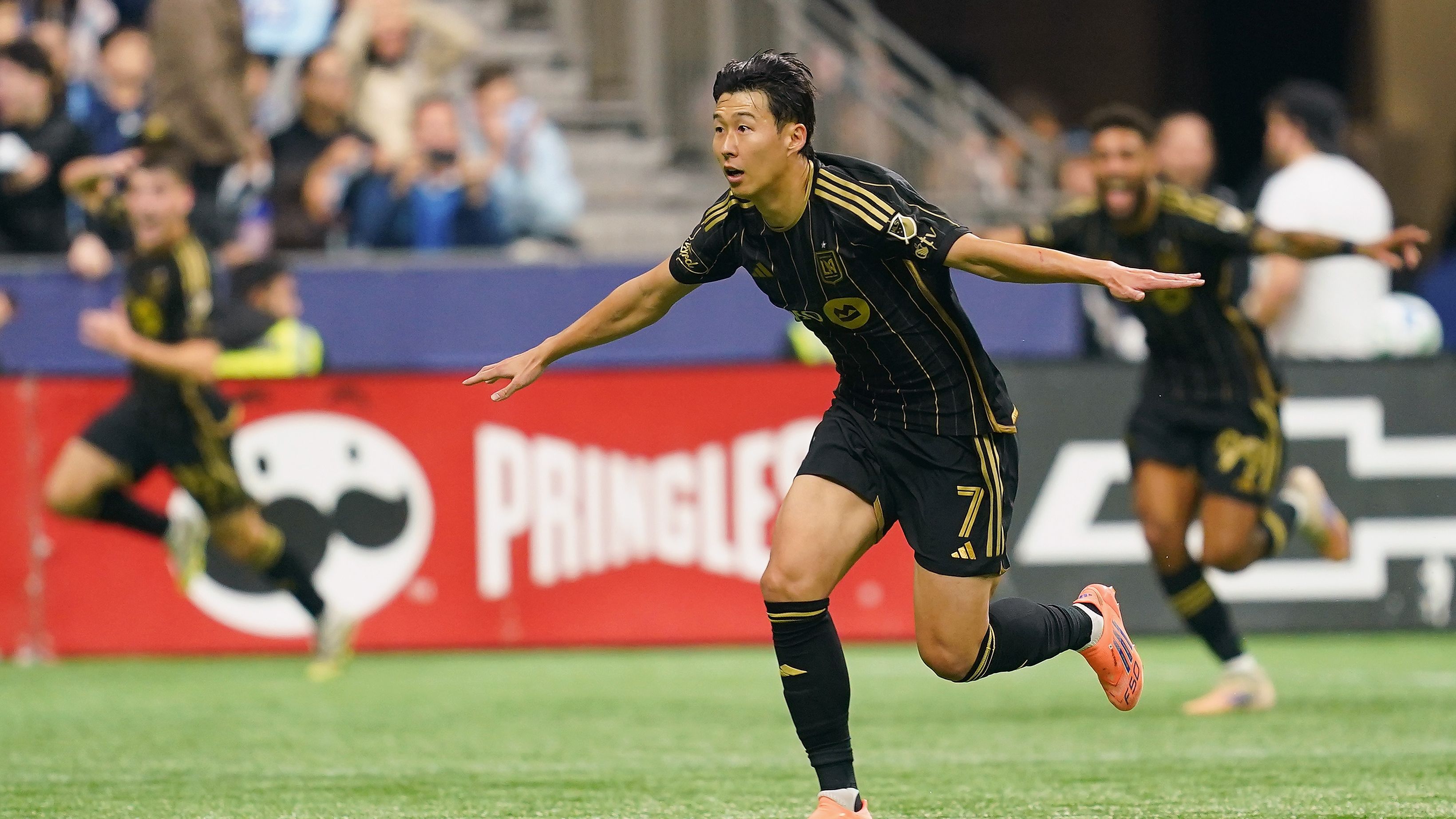 images-v3-getty-2248012563-crop-MM5DGMRYGA5DCOBUGU5G433XMU5DAORRG4YQ====-GettyImages-2248012563