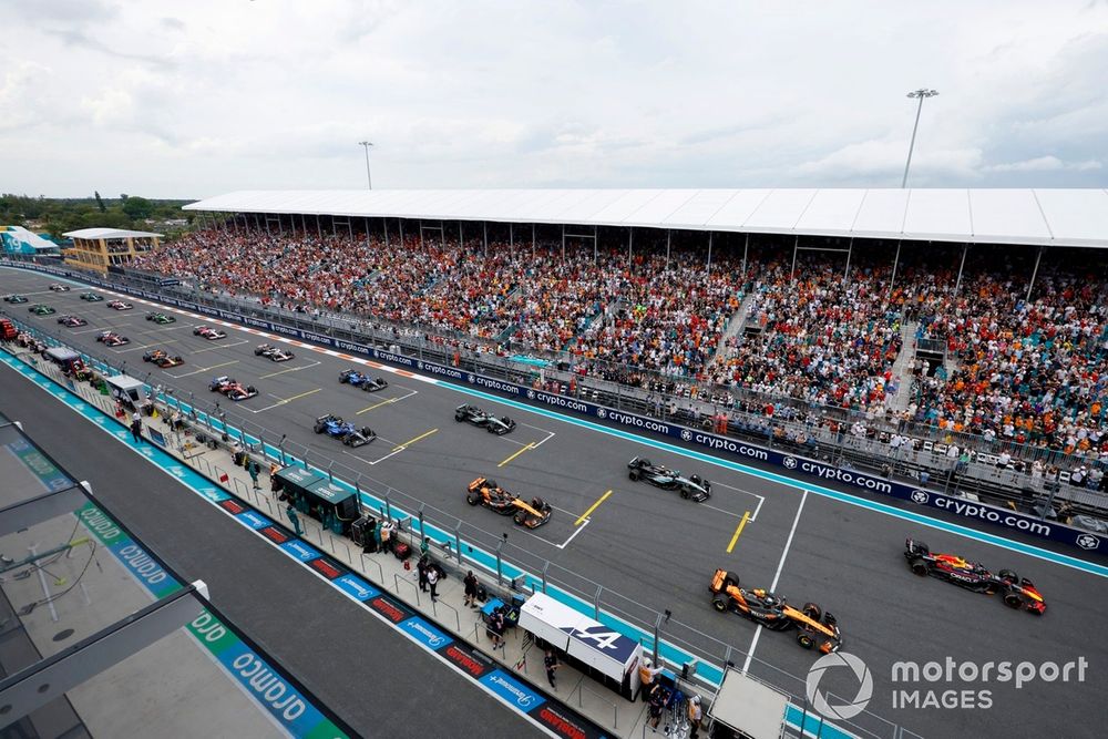 images-mgl-6xEwAj70-s1000-lando-norris-mclaren-max-verst