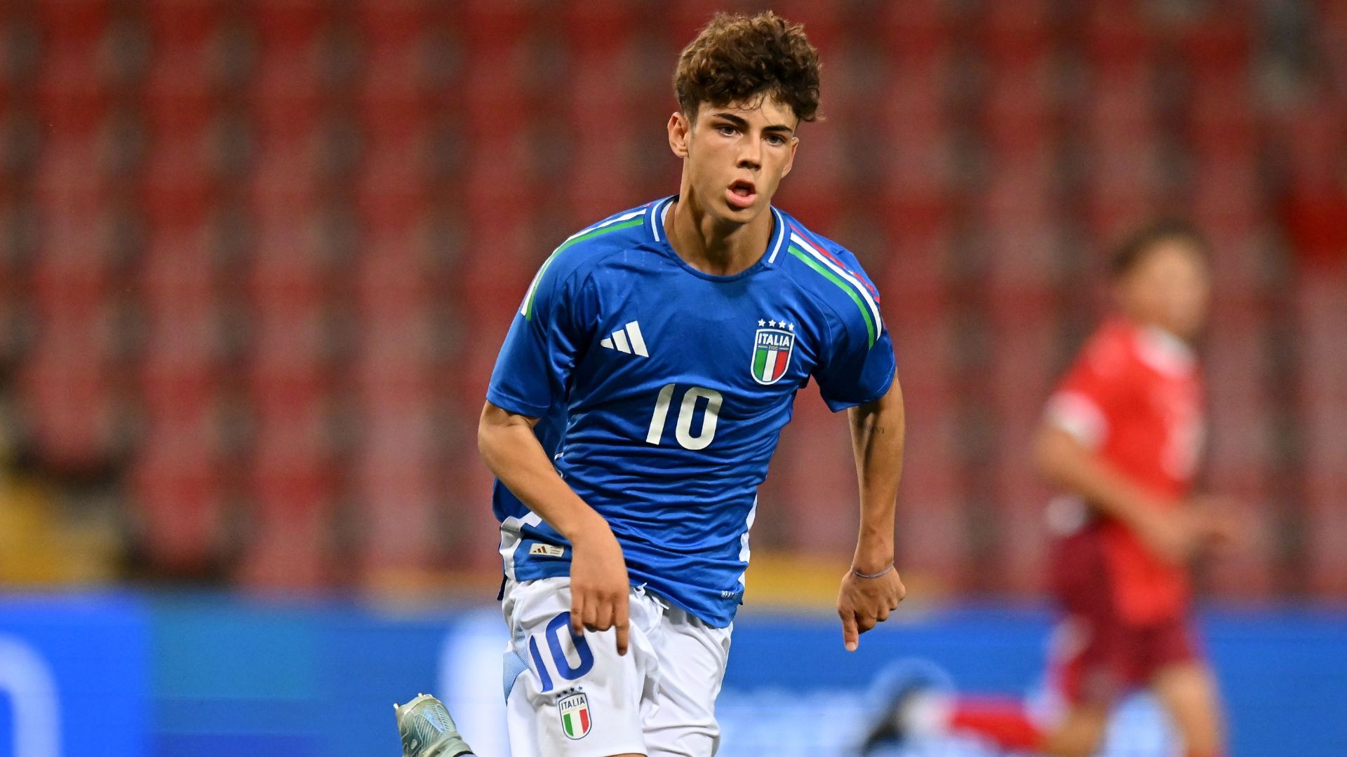 images-v3-blt2f9fd592488a2f9e-GettyImages-2170666496(1)