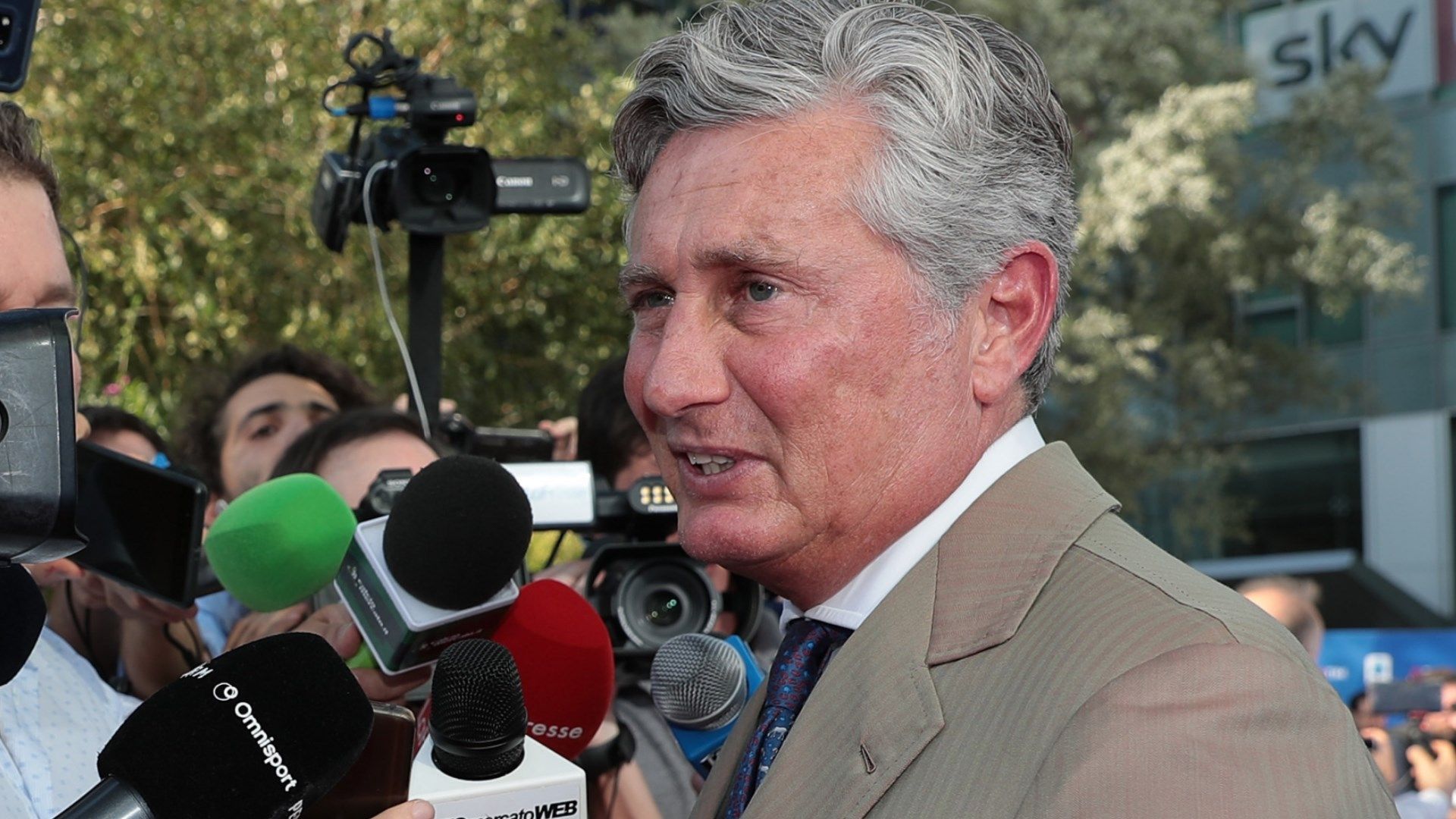 images-v3-blt9675c7100f563933-GOAL%20-%20Blank%20WEB%20-%20Facebook%20-%202025-11-01T124155.595