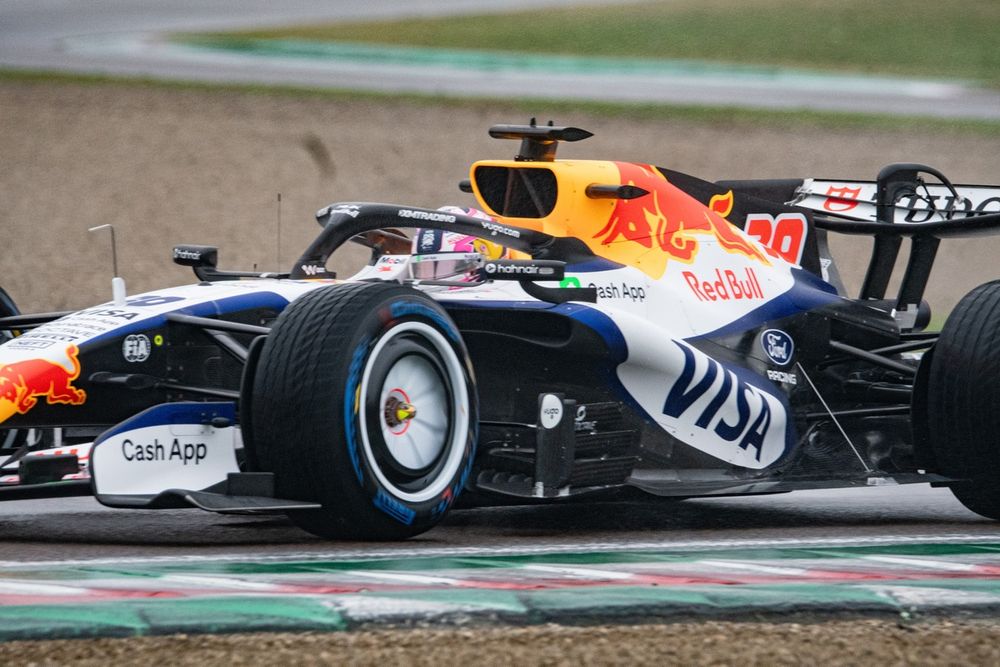 images-mgl-YvKQoQe6-s1000-liam-lawson-racing-bulls