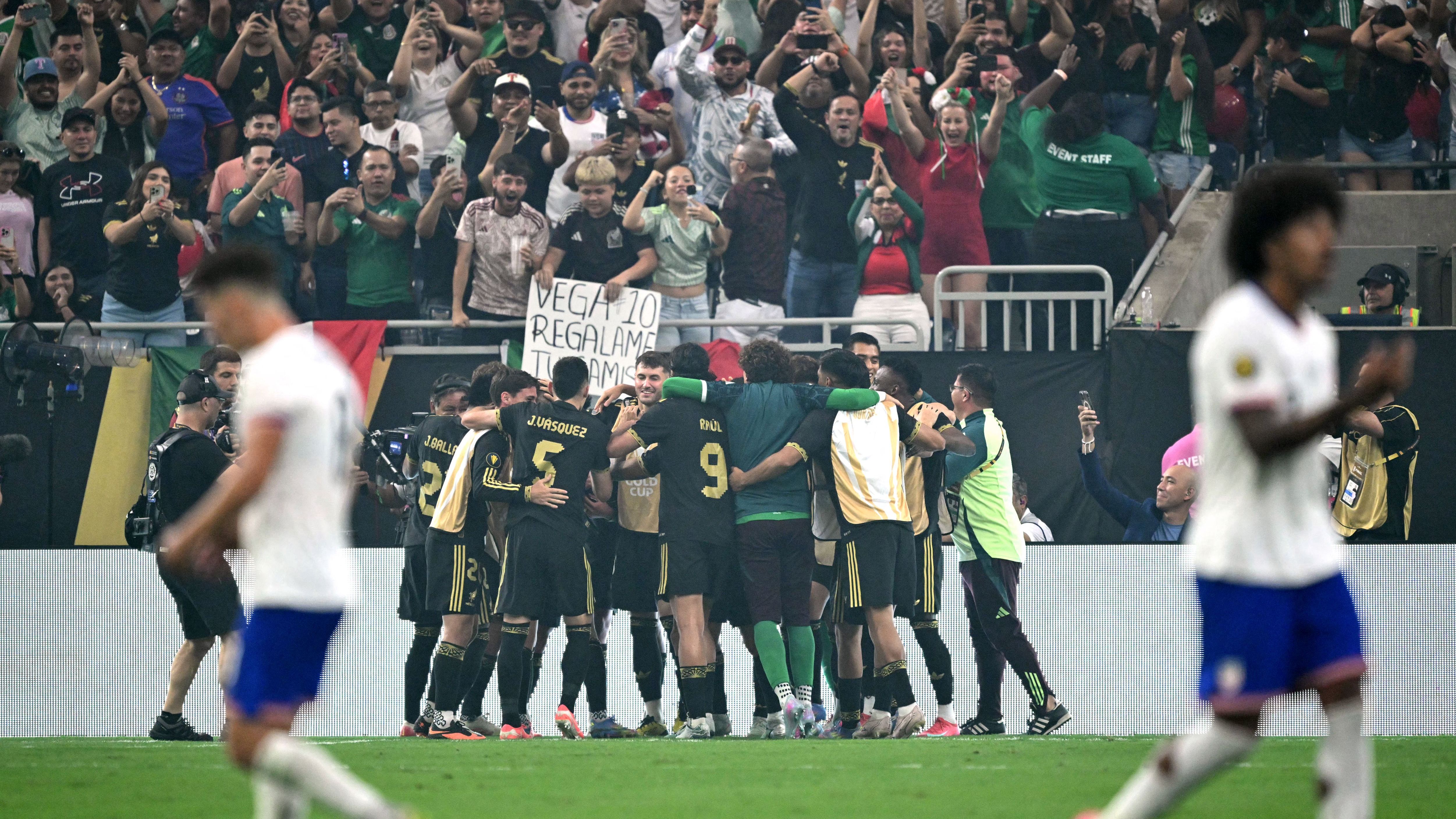 images-v3-getty-2223263127-crop-MM5DKMBQGQ5DEOBRGU5G433XMU5DAORSGYYQ====-GettyImages-2223263127