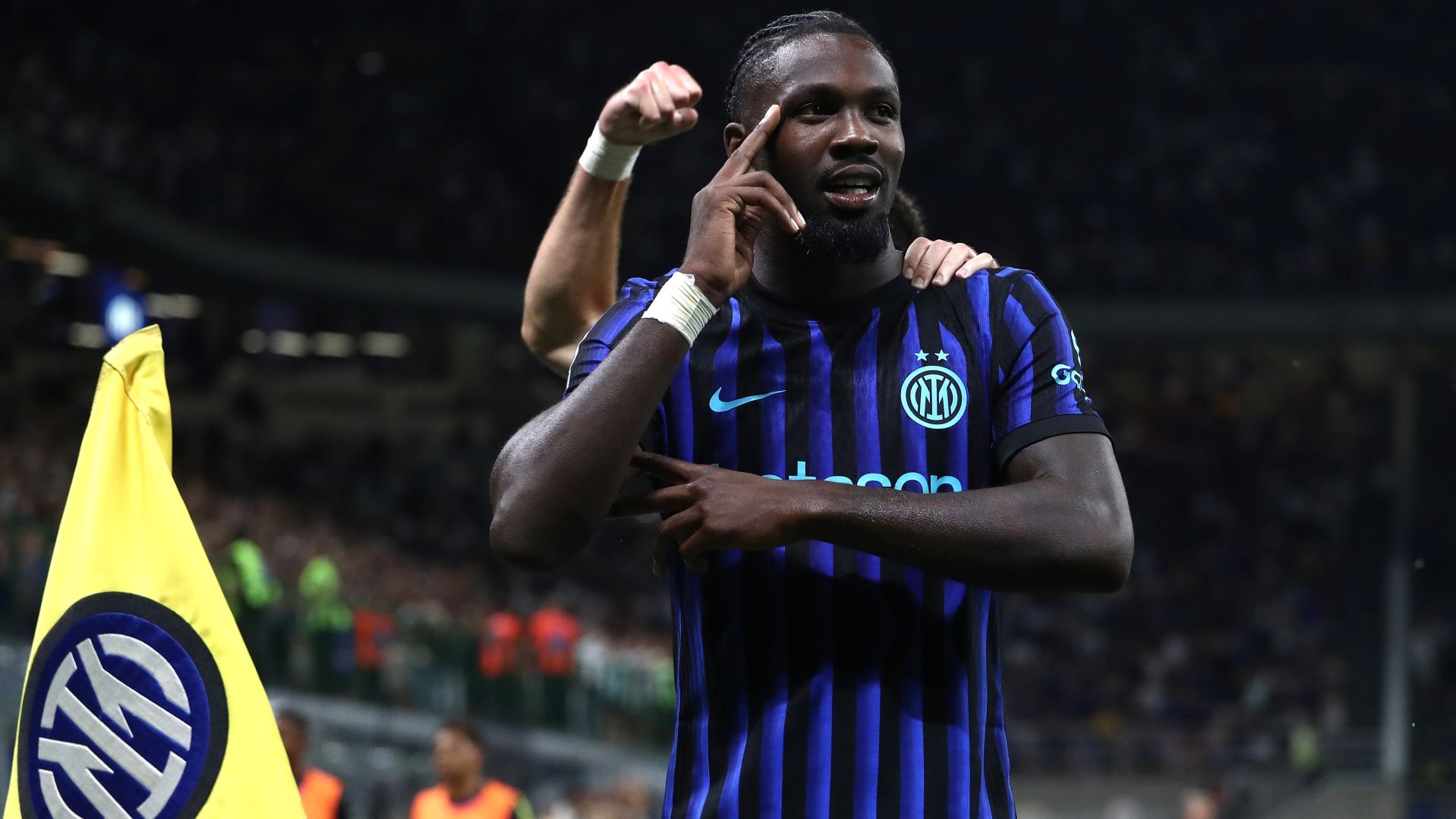 images-v3-bltb1b8d382b1ab7b37-crop-MM5DCOJRHA5DCMBXHE5G433XMU5DCORQ-thuram%20torino