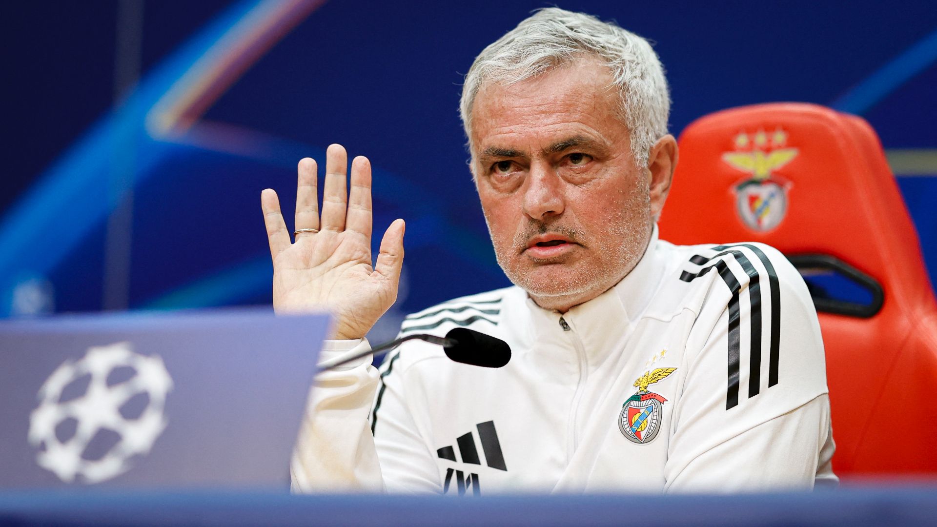 images-v3-blt9932d2cecb2a8a74-Jose-Mourinho