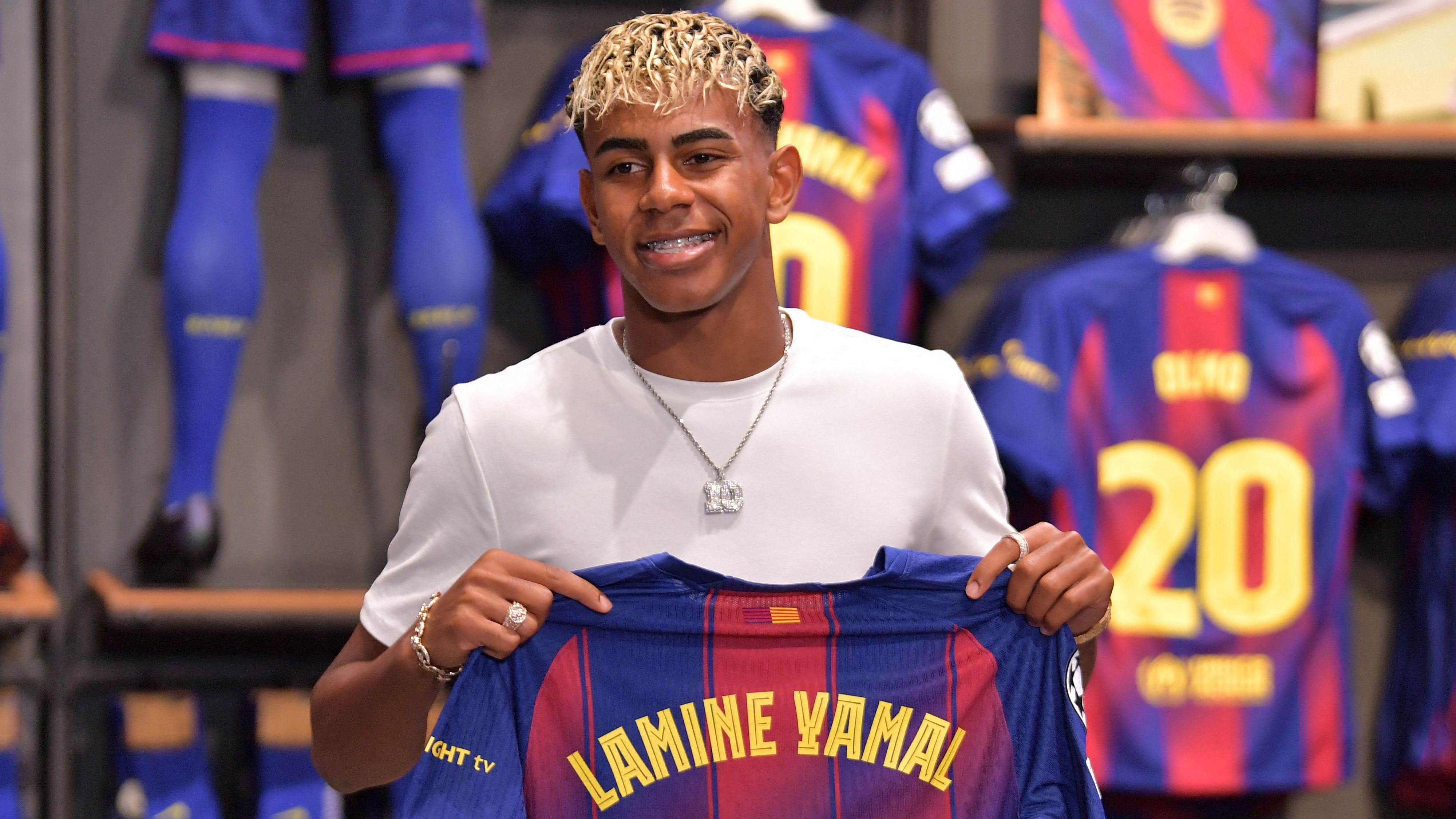 images-v3-getty-2224710174-crop-MM5DIMBQGA5DEMRVGA5G433XMU5DCNJYHI4DA===-GettyImages-2224710174