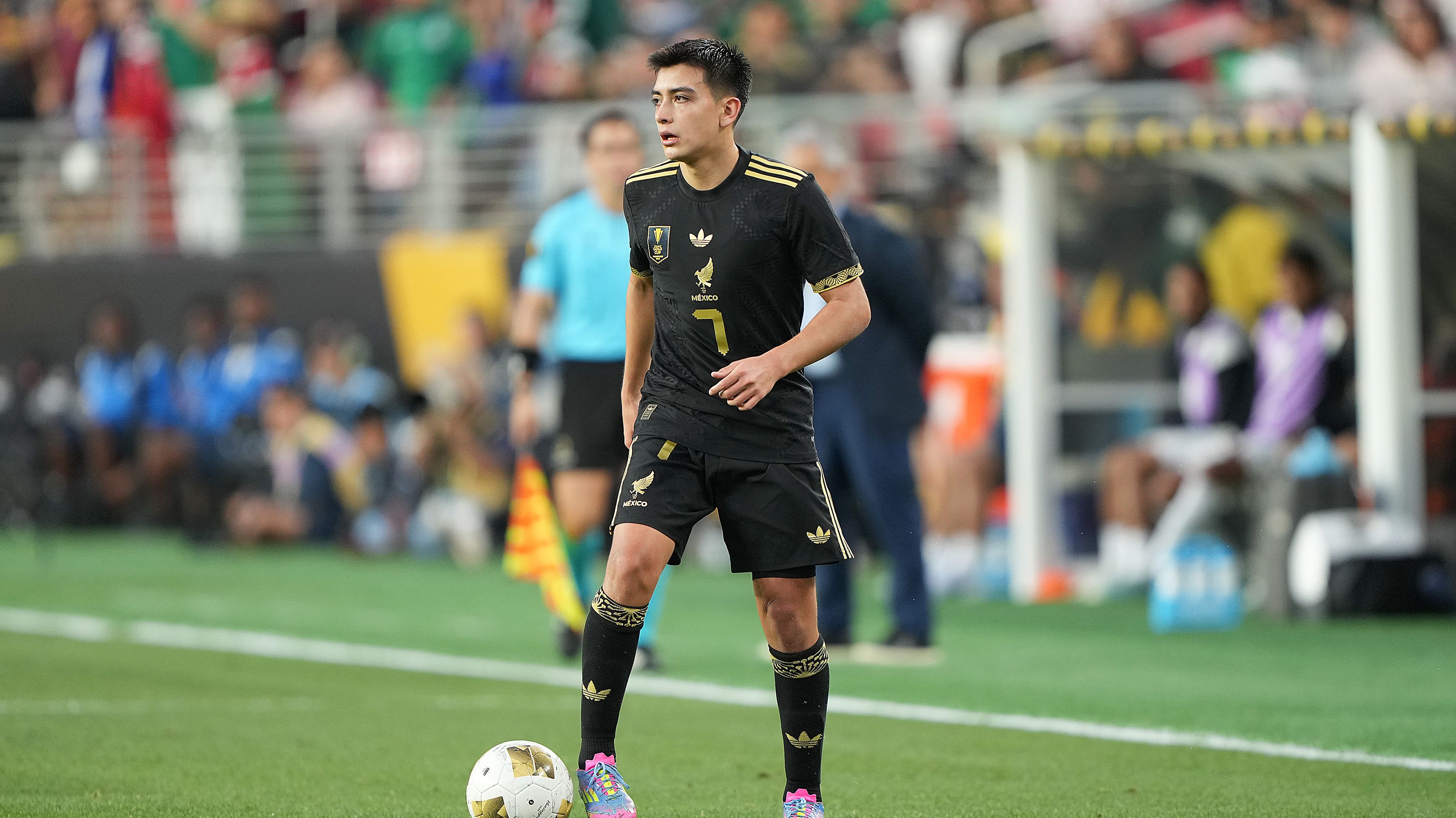 images-v3-getty-2223315795-crop-MM5DGNRQGA5DEMBSGU5G433XMU5DAORSGAZQ====-GettyImages-2223315795