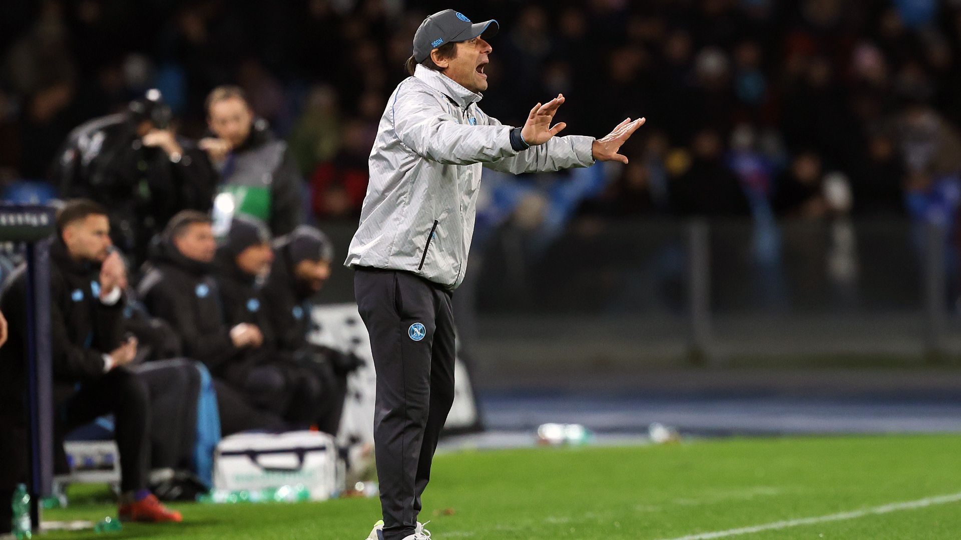 images-v3-blt837cd7b57576074b-Conte%20Napoli%20Verona