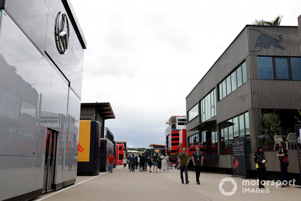 images-mgl-2jXLXng6-s8-paddock-atmosphere-1