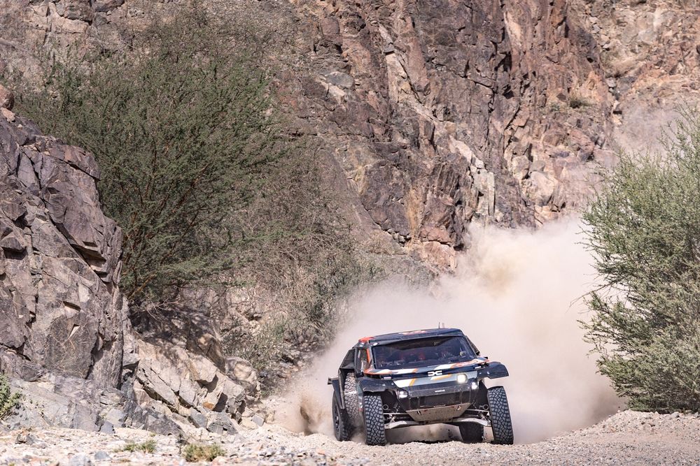 images-mgl-01Qdwym0-s1000-212-the-dacia-sandriders-dacia