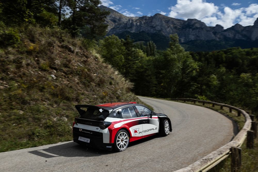 images-mgl-0mbBgNG2-s1000-lancia-ypsilon-rally2-hf-integ