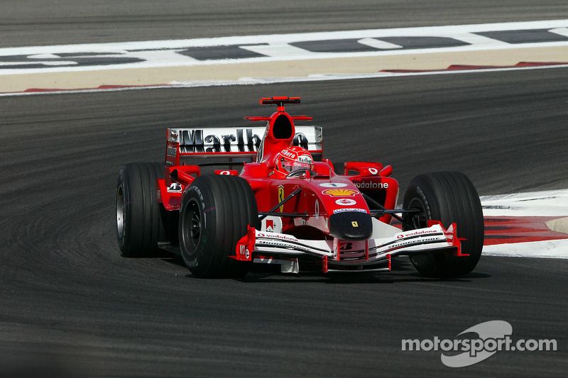 static-img-mgl-200000-230000-230000-230400-230490-s1000-f1-bahrain-gp-2005-michael-schumacher