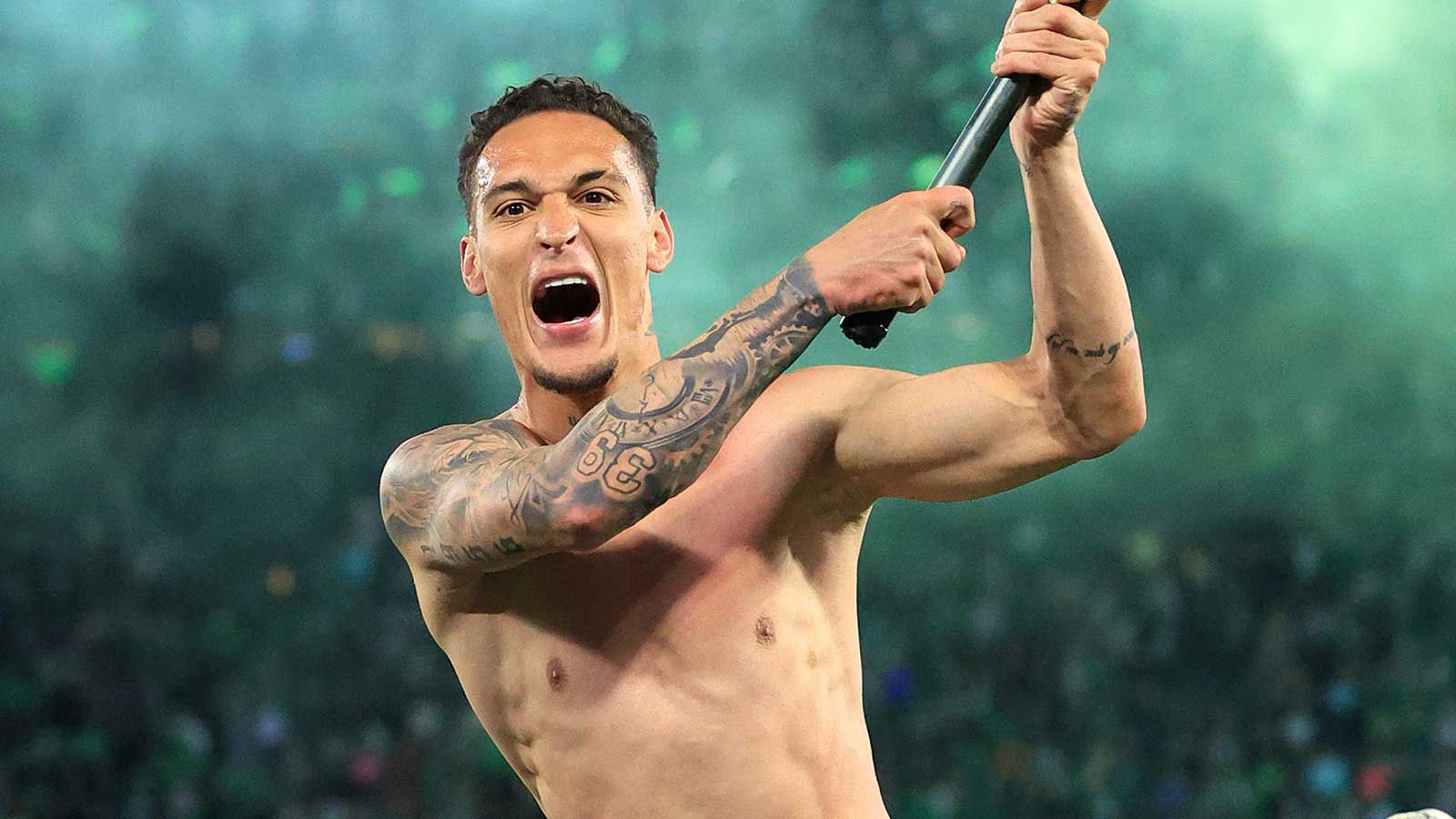 images-v3-blt132655e620063515-1600