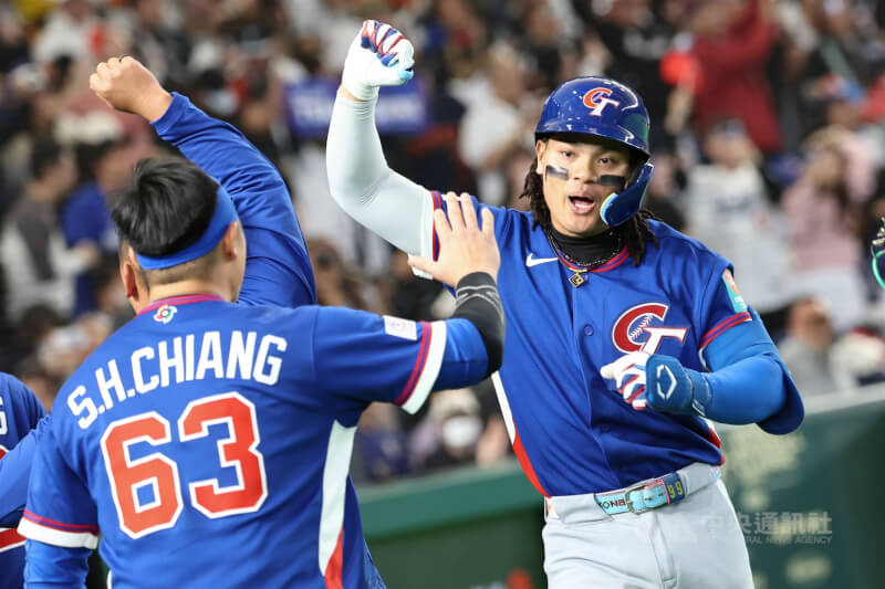 www-WebPhotos-800-20260309-2000x1333_wmky_0380916644354_202603080061000000