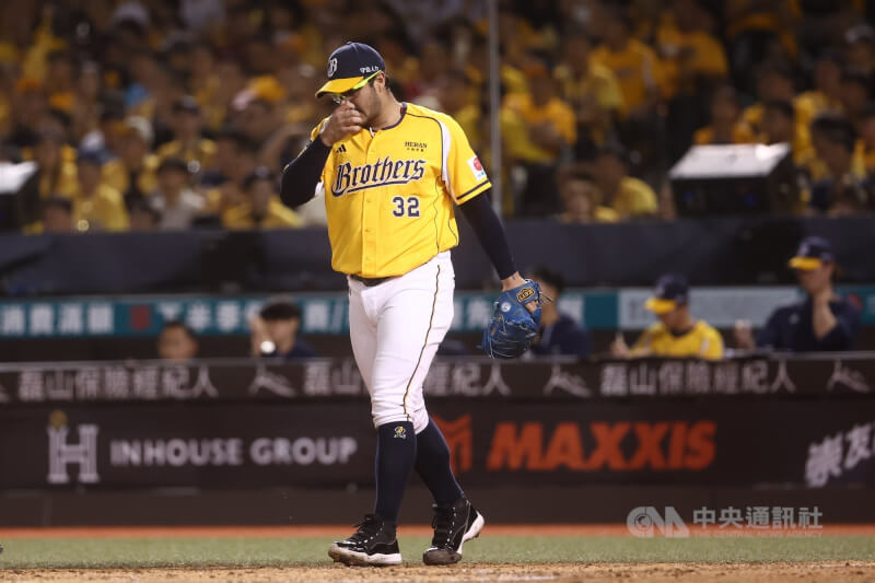 www-WebPhotos-800-20251025-2000x1333_wmky_91816092421095_202510180147000000