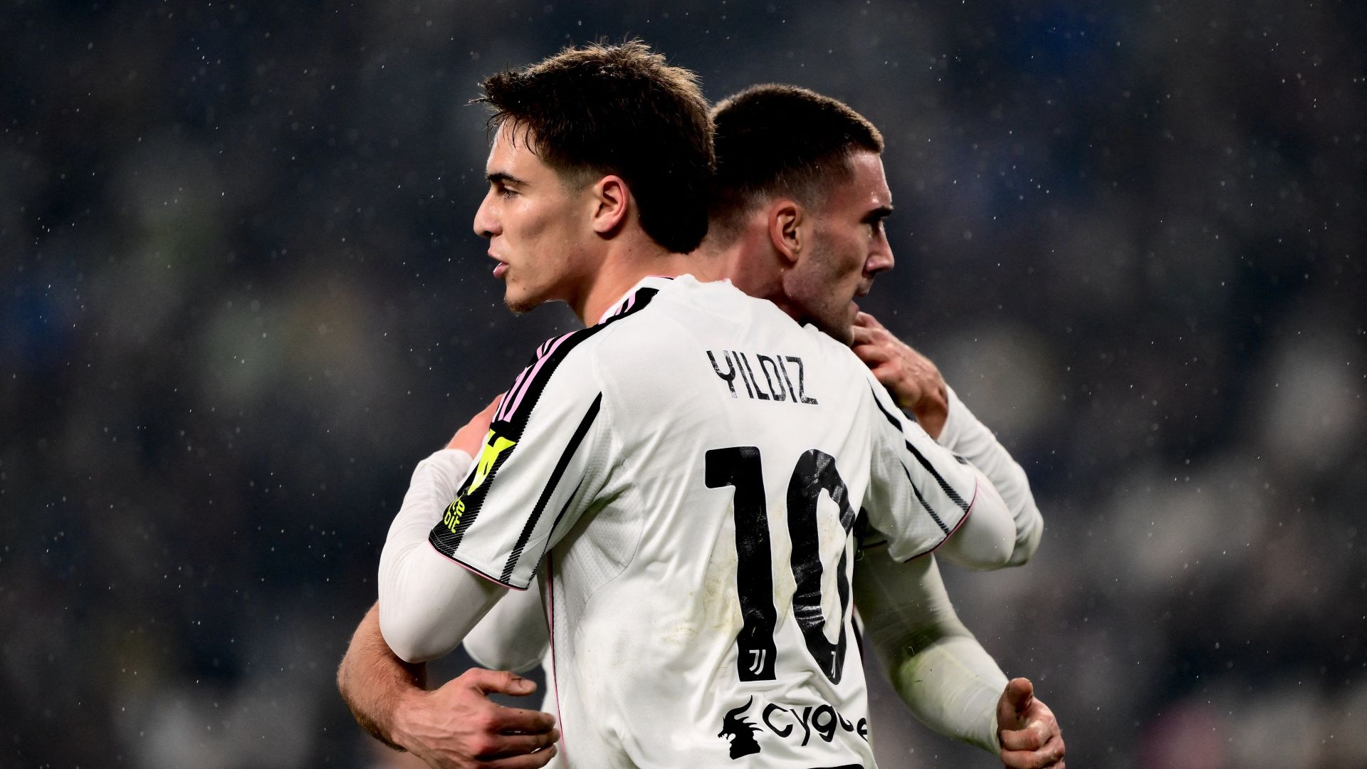 images-v3-blte0ef1d3b79dd5748-crop-MM5DCOJSGA5DCMBYGA5G433XMU5DAORU-Yildiz%20Vlahovic