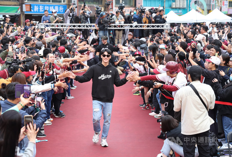 www-WebPhotos-800-20251102-1134x768_wmky_0_C20251102000109