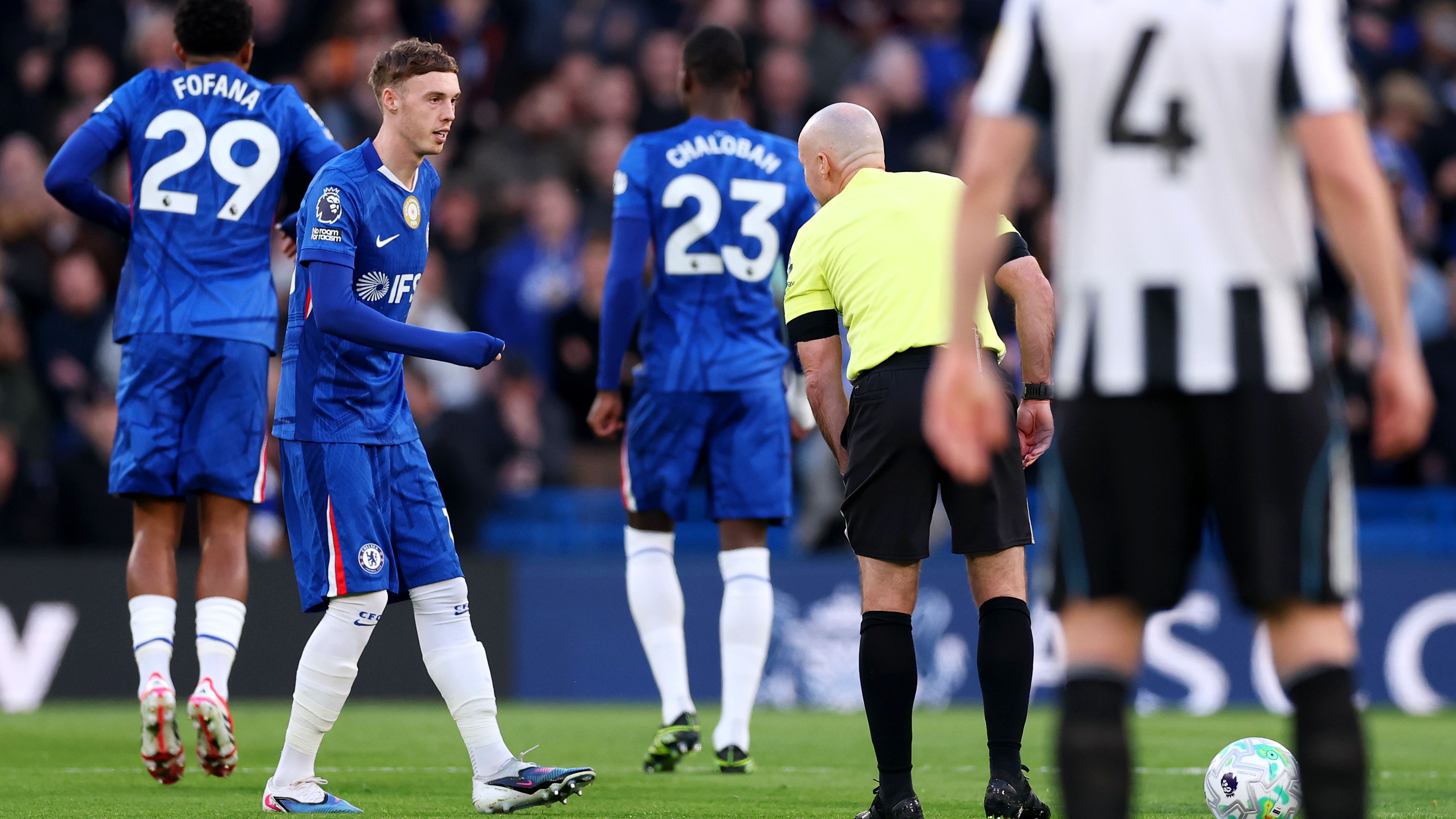 images-v3-getty-2266491710-crop-MM5DGNJXGA5DEMBQHA5G433XMU5DAORRHA3A====-GettyImages-2266491710