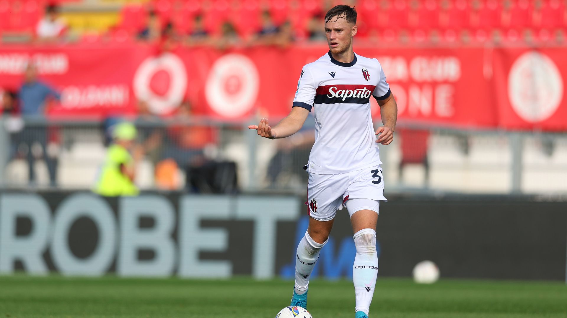 images-v3-blt4393ea312eef2865-Sam%20Beukema%20Bologna